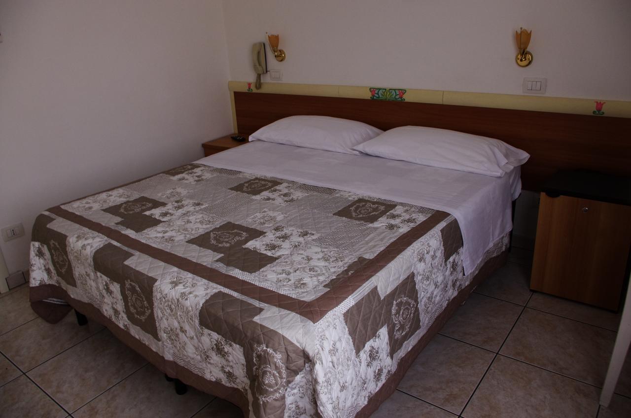 Hotel La Playa San Benedetto del Tronto Exterior foto